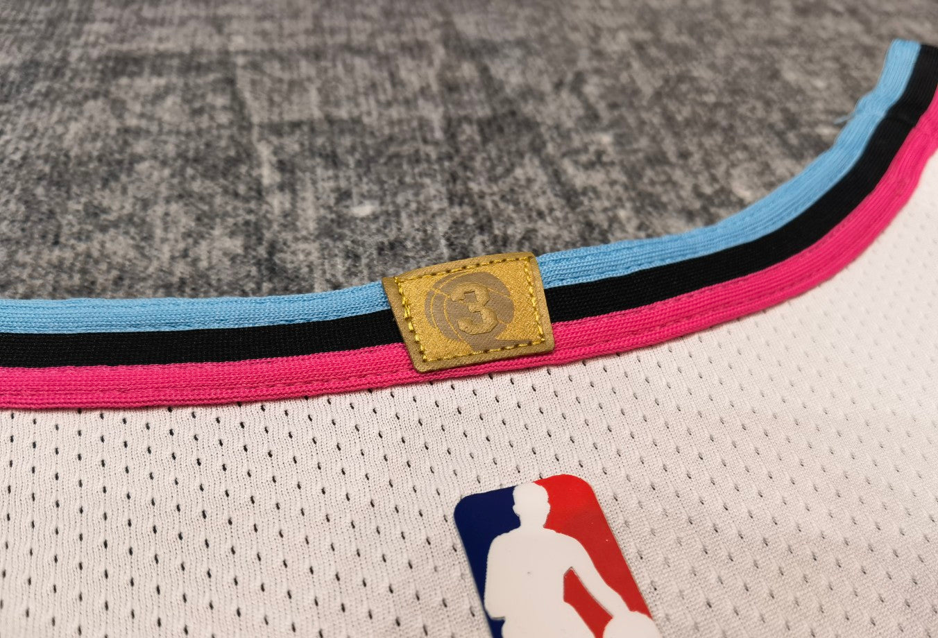 Regata NBA - Miami Heat Vice City Edition 24/25 Authentic Version