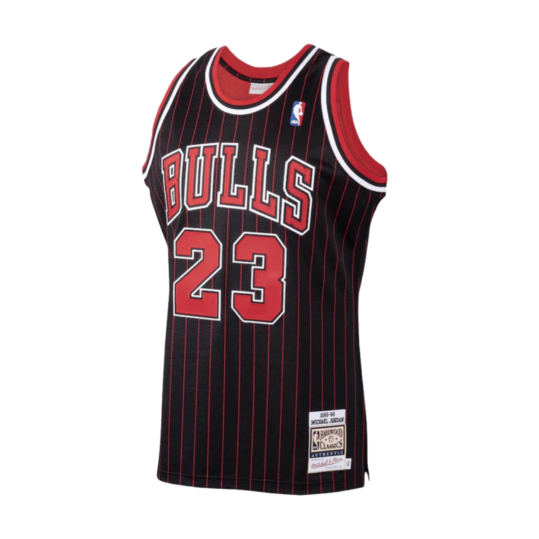 Regata NBA Chicago Bulls Mitchell & Ness Retrô 95/96 Hardwood Classics Michael Jordan 23 Listrada