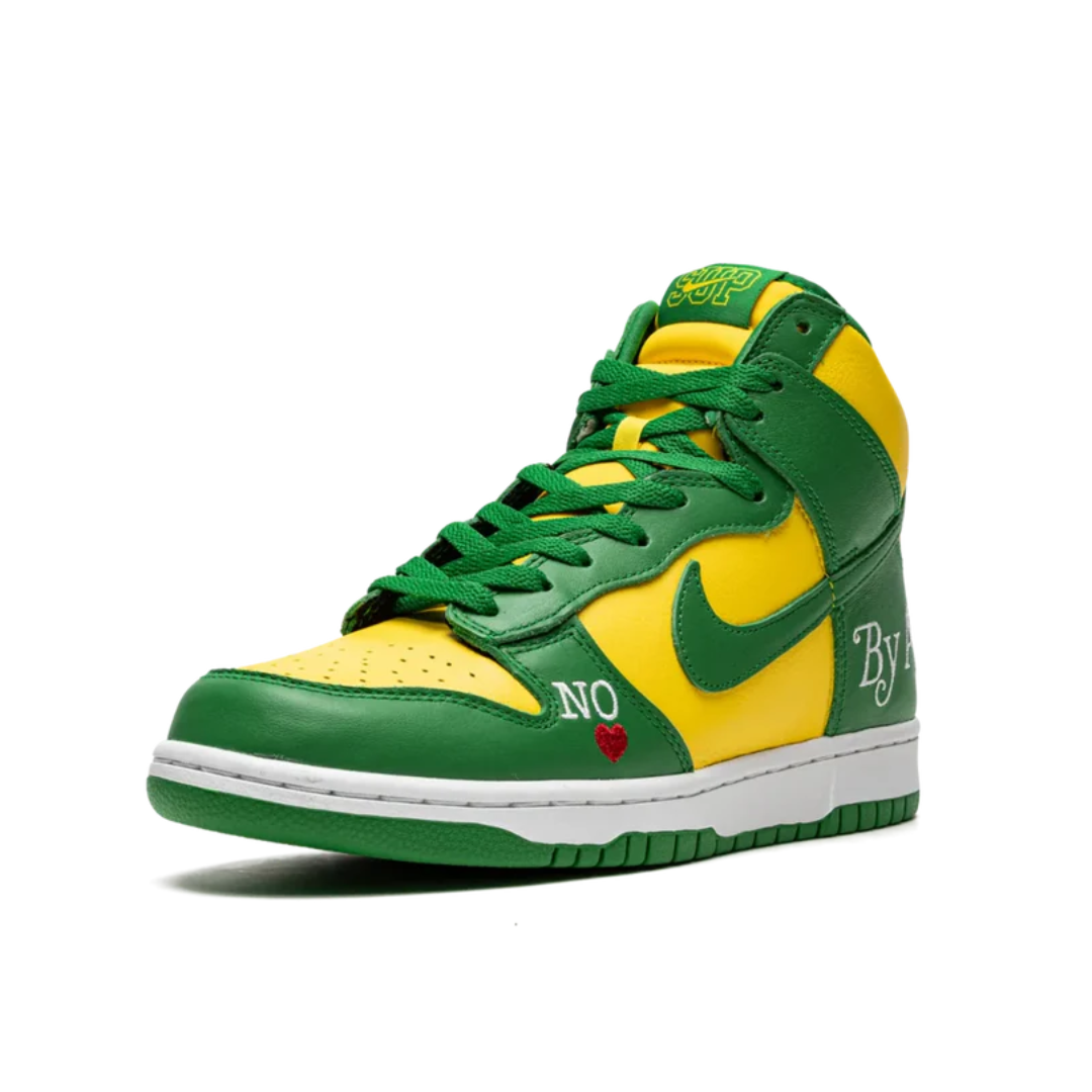 Tênis Nike Dunk High SB 'Supreme By Any Means Brazil'