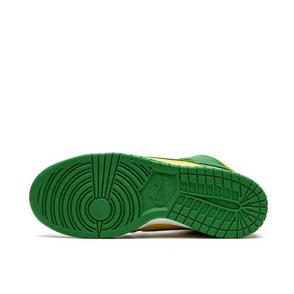 Tênis Nike Dunk High SB 'Supreme By Any Means Brazil'