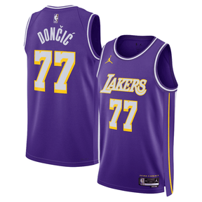 Regata NBA Los Angeles Lakers 25/26 Statement Edition Swingman Jersey Luka Doncic 77 Roxa