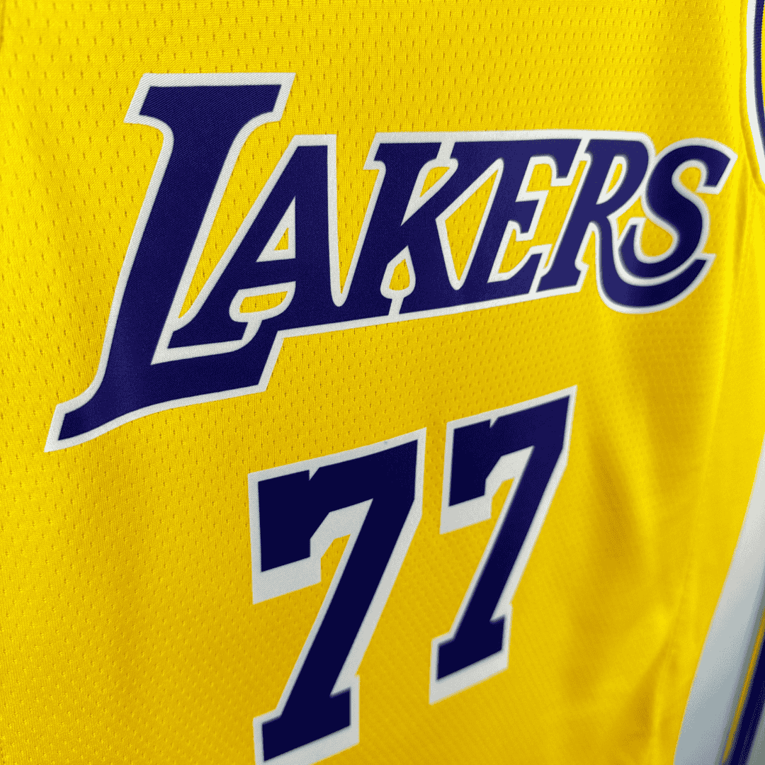 Regata NBA Los Angeles Lakers Icon Edition Swingman Jersey Luka Doncic 77 Amarela