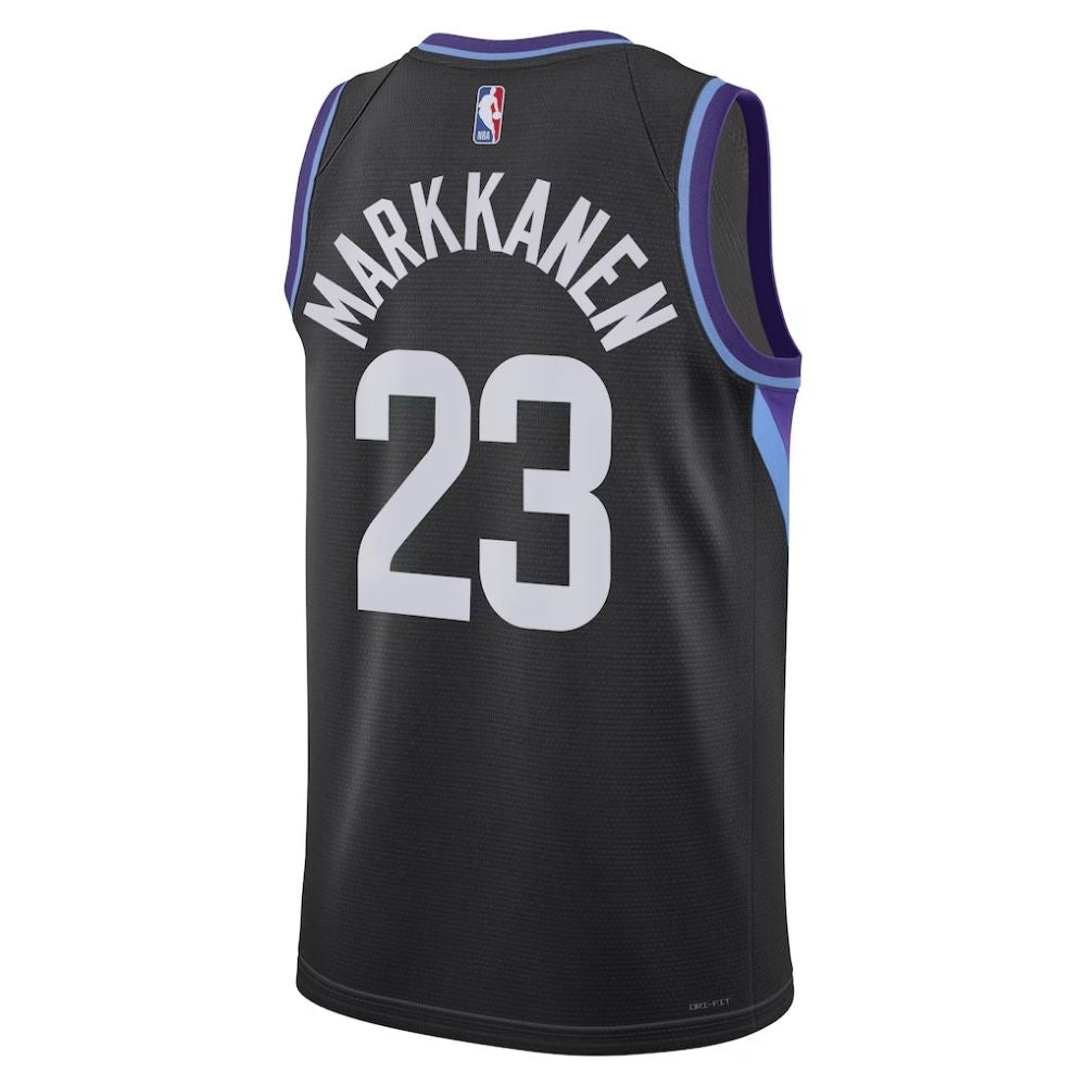 Regata NBA Utah Jazz Statement Edition Swingman Badge Jersey Lauri Markkanen 23 Preta